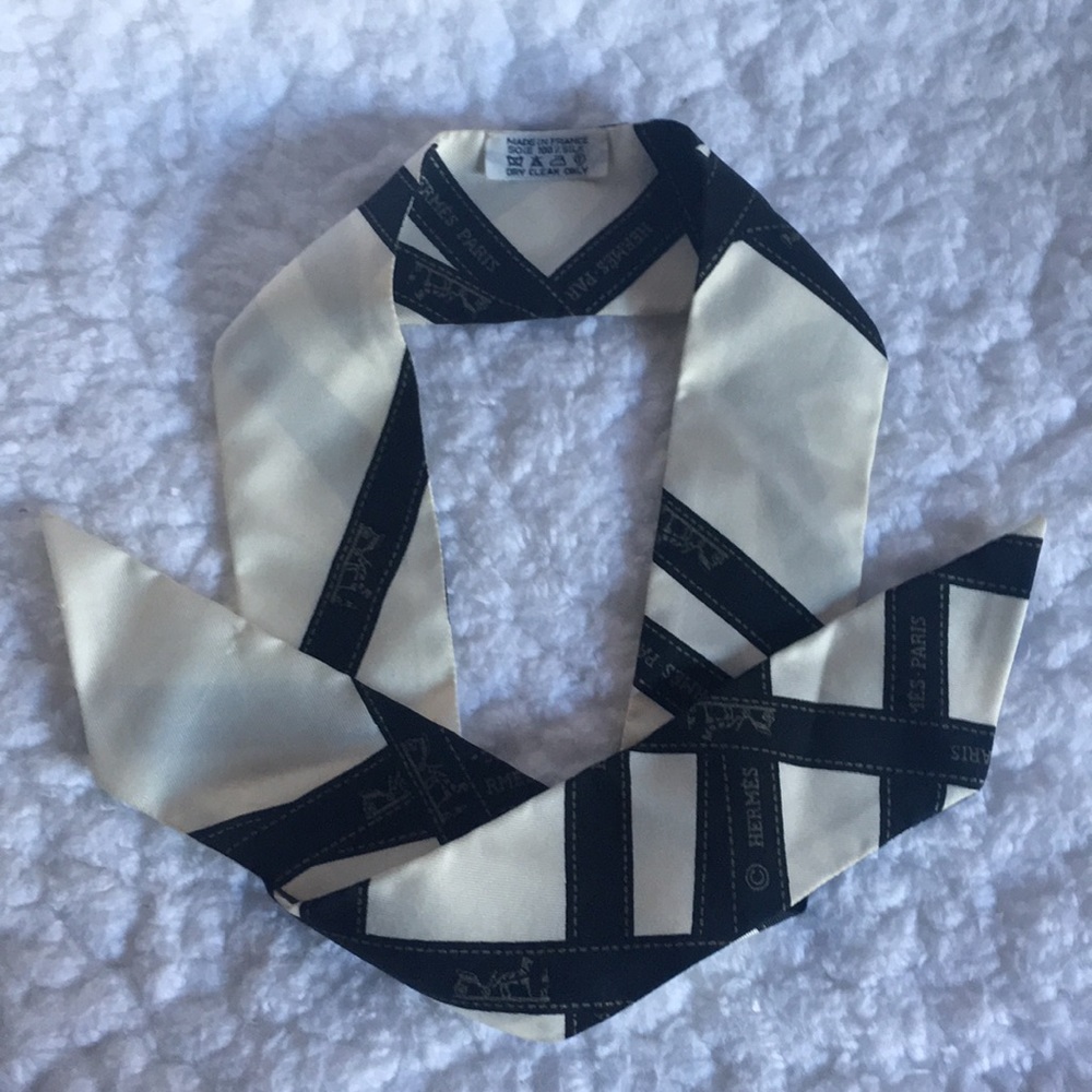 Hermes Silk Bolduc White with Black